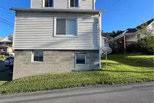 316 9th St, Ellwood City, PA 16117 - Photo 1