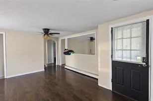 135 W Virginia Ave, Vandergrift, PA 15690 - Photo 5
