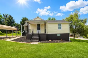 135 W Virginia Ave, Vandergrift, PA 15690 - Photo 1