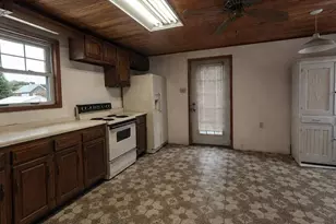 203 Indiana Ave, Avonmore, PA 15618 - Photo 11