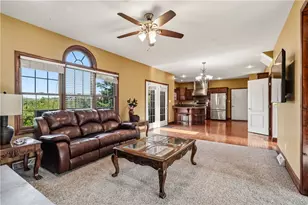 2044 Sterling Dr, South Fayette, PA 15057 - Photo 5