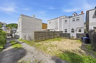 459 Pearl St, Pittsburgh, PA 15224 - Photo 33