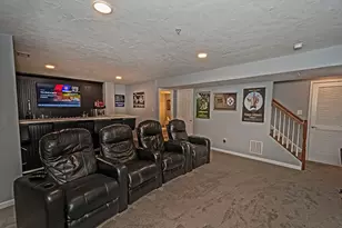 195 Broadstone Dr, Adams Township, PA 16046 - Photo 23