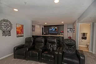 195 Broadstone Dr, Adams Township, PA 16046 - Photo 25
