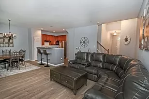 195 Broadstone Dr, Adams Township, PA 16046 - Photo 5