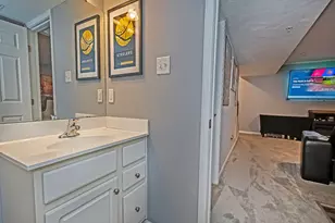 195 Broadstone Dr, Adams Township, PA 16046 - Photo 27