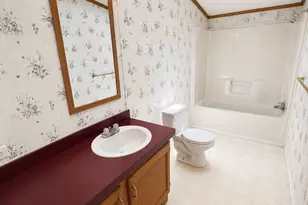 127 Classic Pl, Washington Township, PA 15632 - Photo 9