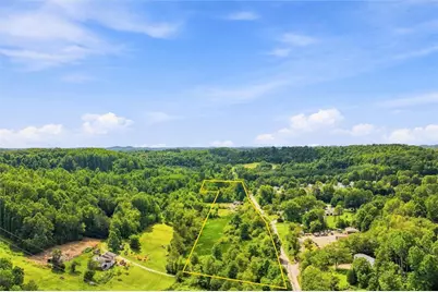193-197 Silvis Road, Washington Township, PA 15632 - Photo 1
