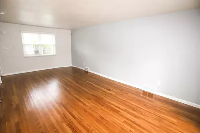 263 Great Smokey Dr, Pittsburgh, PA 15239 - Photo 5