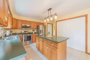417 Topaz Dr, Pittsburgh, PA 15101 - Photo 5