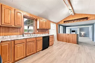 2118 Leo St, North Huntingdon, PA 15642 - Photo 3