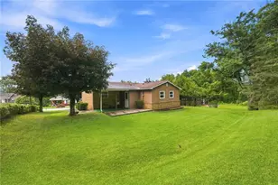 814 N Penn St, Penn Twp, PA 15675 - Photo 23