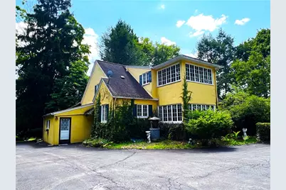 16 W Clen Moore Blvd, Neshannock Township, PA 16105 - Photo 3