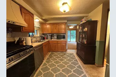 137 Macek Dr, Pittsburgh, PA 15227 - Photo 17