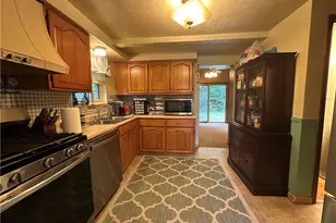 137 Macek Dr, Pittsburgh, PA 15227 - Photo 17