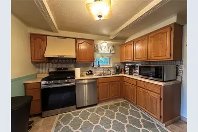 137 Macek Dr, Pittsburgh, PA 15227 - Photo 13