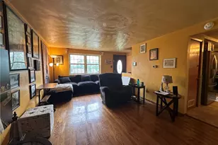 137 Macek Dr, Pittsburgh, PA 15227 - Photo 9