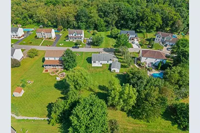 671 Peregrine Dr, North Huntingdon, PA 15642 - Photo 29