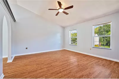 671 Peregrine Dr, North Huntingdon, PA 15642 - Photo 5