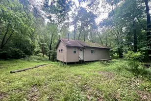 983 Lakewood Neshannock Falls Rd, Hickory Township, PA 16105 - Photo 1