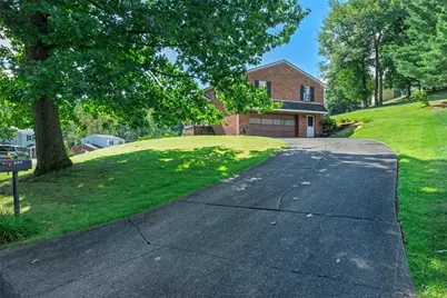138 Terrace Ct, Level Green, PA 15085 - Photo 3