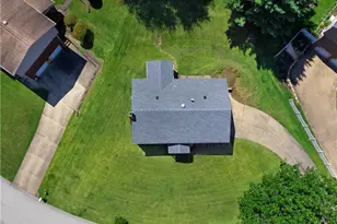 138 Terrace Ct, Level Green, PA 15085 - Photo 3