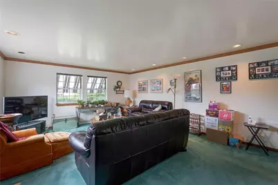 1422 Simona Dr, Pittsburgh, PA 15201 - Photo 7