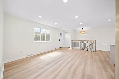 335 Eighmy Rd, Pittsburgh, PA 15239 - Photo 9
