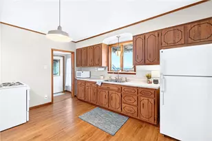 338 E Crawford Ave, Connellsville, PA 15425 - Photo 27