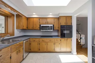 525 Long Dr, Pittsburgh, PA 15241 - Photo 9