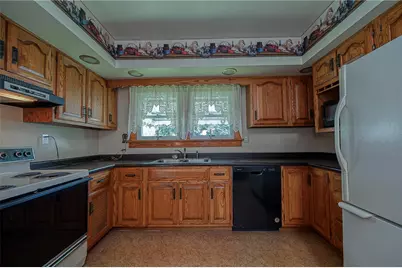 412 Old Zelienople Rd, Ellwood City, PA 16117 - Photo 5