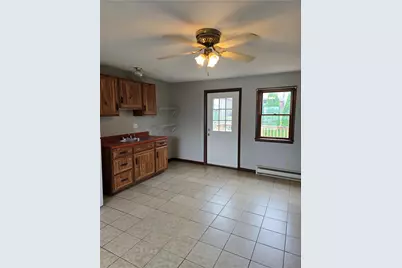 196 W Madison St #4, Rochester, PA 15074 - Photo 5