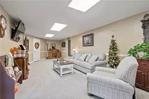 16 S Cowan Rd, Collier Township, PA 15106 - Photo 25