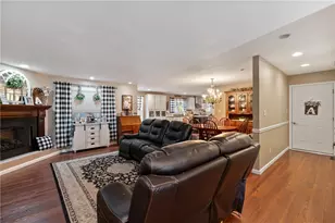 16 S Cowan Rd, Collier Township, PA 15106 - Photo 5