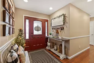 16 S Cowan Rd, Collier Township, PA 15106 - Photo 3