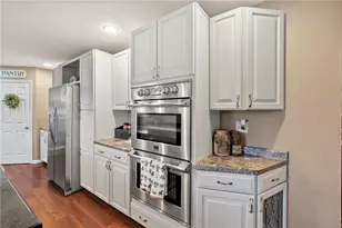 16 S Cowan Rd, Collier Township, PA 15106 - Photo 11