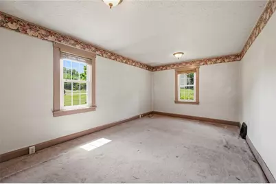 632 Wampum Ave, Ellwood City, PA 16117 - Photo 17