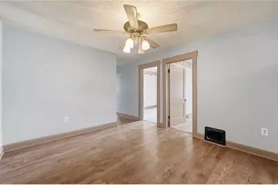 632 Wampum Ave, Ellwood City, PA 16117 - Photo 13