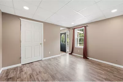 632 Wampum Ave, Ellwood City, PA 16117 - Photo 5