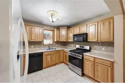 632 Wampum Ave, Ellwood City, PA 16117 - Photo 7