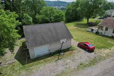 632 Wampum Ave, Ellwood City, PA 16117 - Photo 35