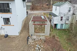 424 Clarence St, Pittsburgh, PA 15211 - Photo 3