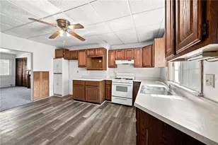 2037 Lautner St, Pittsburgh, PA 15212 - Photo 9