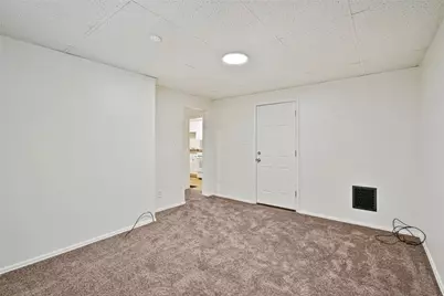 641 6th St, Pitcairn, PA 15140 - Photo 7