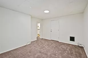 641 Sixth St, Pitcairn, PA 15140 - Photo 7