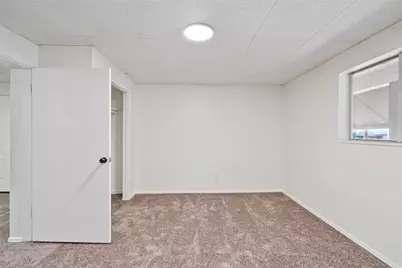 641 6th St, Pitcairn, PA 15140 - Photo 17