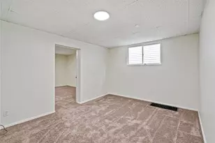 641 Sixth St, Pitcairn, PA 15140 - Photo 5