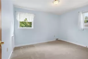4714 McKee Dr, Pittsburgh, PA 15236 - Photo 11