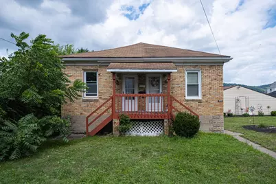 735 1/2 7th Avenue, Coraopolis, PA 15108 - Photo 1