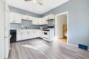 1872 Greenleaf St, Pittsburgh, PA 15203 - Photo 13